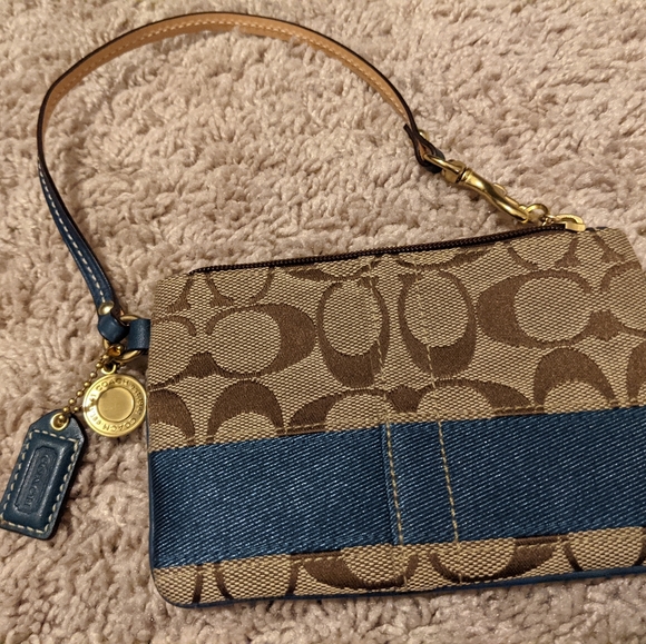 Coach wristlets - Picture 6 of 7